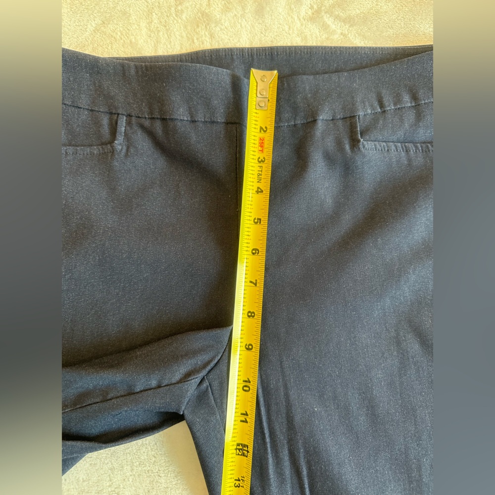 Time & True women’s size 8 pull on capri pants. Denim looking fabric - Picture 5 of 5